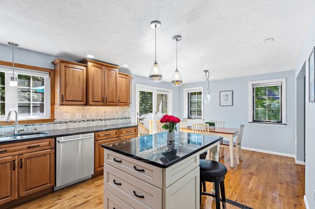 13 Annabel Ln, Franklin, MA 02038