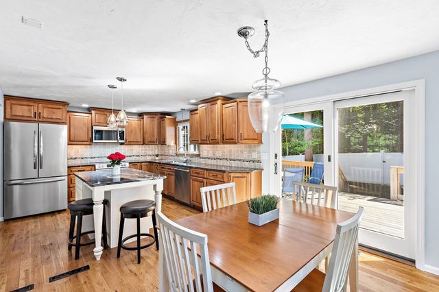 13 Annabel Ln, Franklin, MA 02038