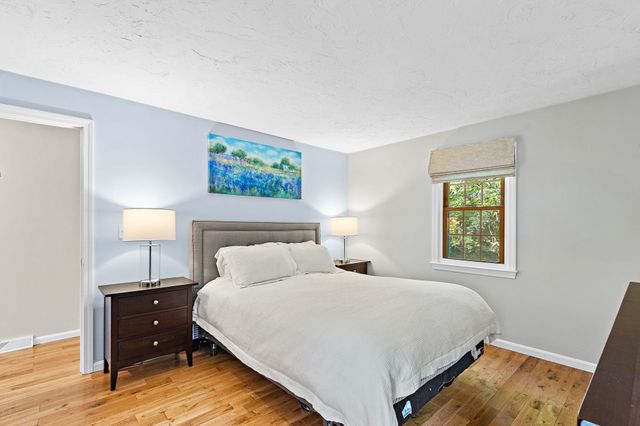 13 Annabel Ln, Franklin, MA 02038