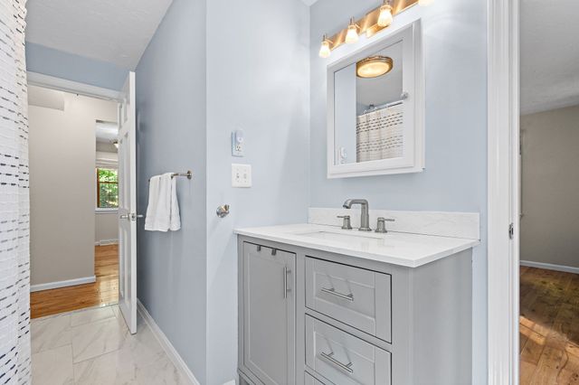 13 Annabel Ln, Franklin, MA 02038