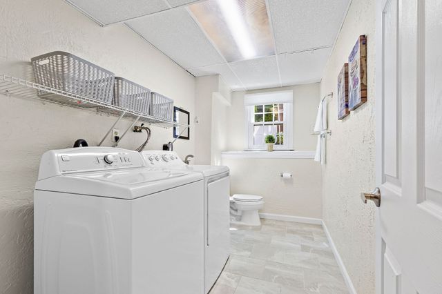 13 Annabel Ln, Franklin, MA 02038