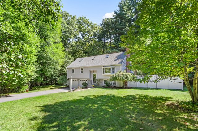 13 Annabel Ln, Franklin, MA 02038