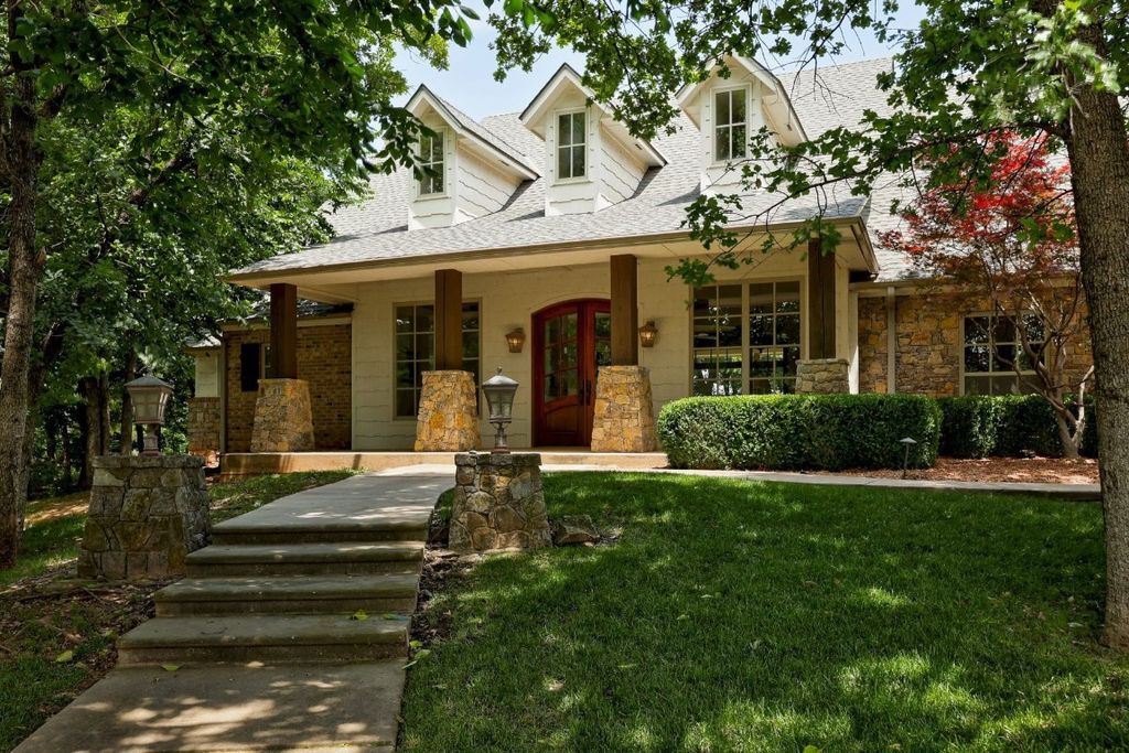 2300 Crestwood Drive, Jones, OK 73049