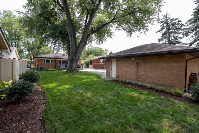 9808 S 51st Avenue, Oak Lawn, IL 60453