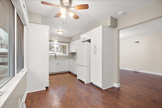 9808 S 51st Avenue, Oak Lawn, IL 60453