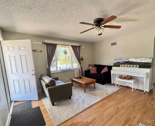522 Cleveland St, Pueblo, CO 81004