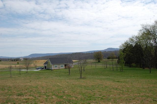 2 Riverbend Lane, Dunlap, TN 37327