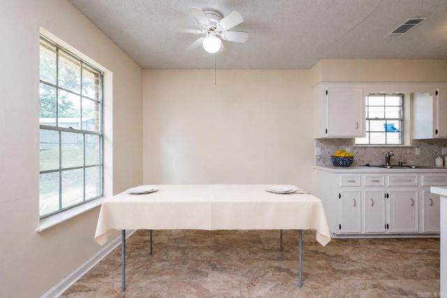 2215 Justus Loop, Bryant, AR 72022