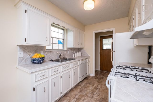 2215 Justus Loop, Bryant, AR 72022