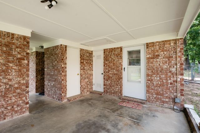 2215 Justus Loop, Bryant, AR 72022