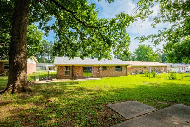 2215 Justus Loop, Bryant, AR 72022