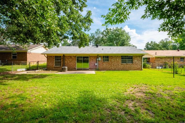 2215 Justus Loop, Bryant, AR 72022