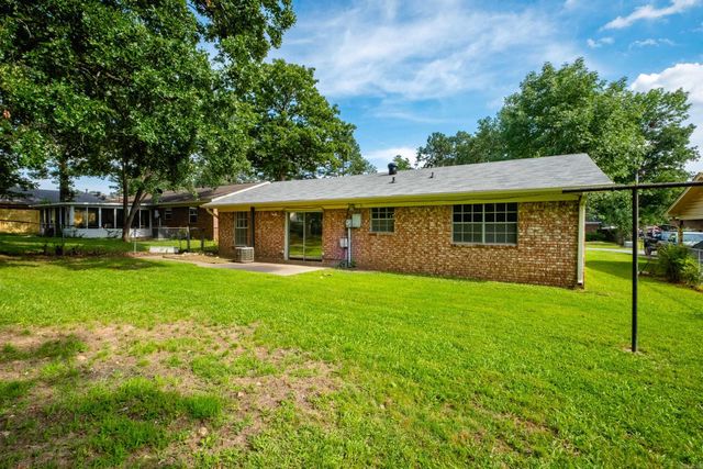 2215 Justus Loop, Bryant, AR 72022
