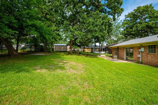 2215 Justus Loop, Bryant, AR 72022