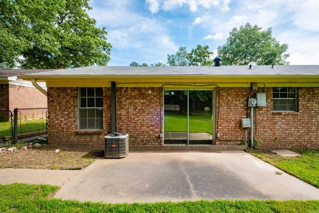2215 Justus Loop, Bryant, AR 72022