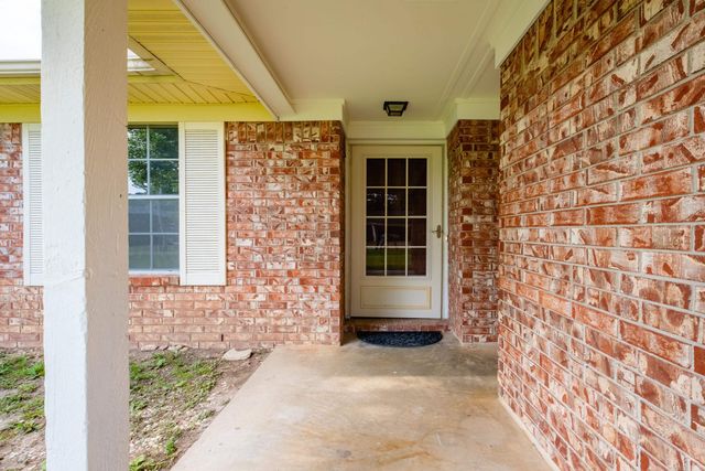 2215 Justus Loop, Bryant, AR 72022