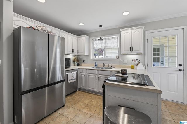 200 CASSY DRIVE, Jemison, AL 35085