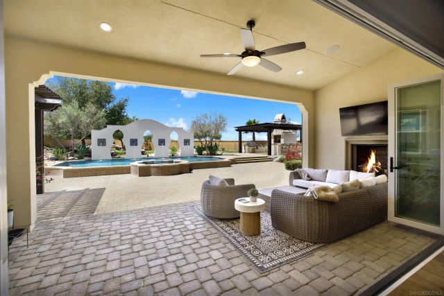 15717 Montbury Pl, San Diego, CA 92131