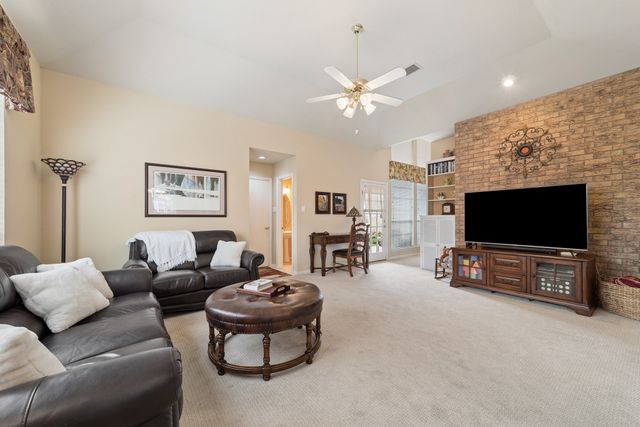 5208 Laser Lane, Plano, TX 75023