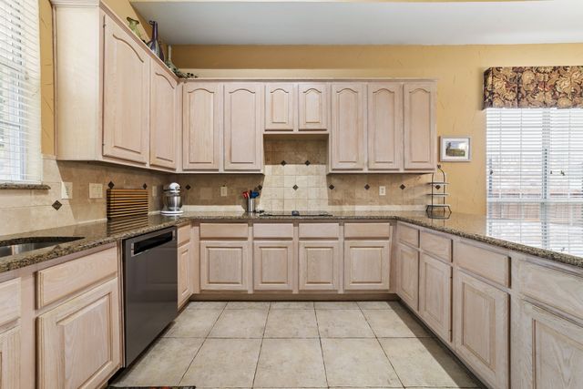 5208 Laser Lane, Plano, TX 75023