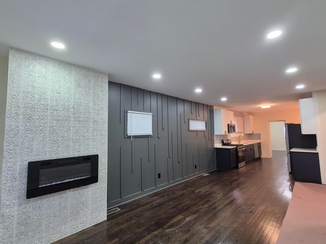 308 Pierce Street, Gary, IN 46402