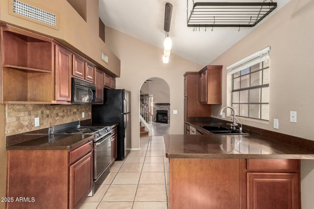 7681 S BONARDEN Lane, Tempe, AZ 85284