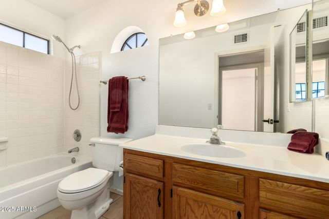 7681 S BONARDEN Lane, Tempe, AZ 85284