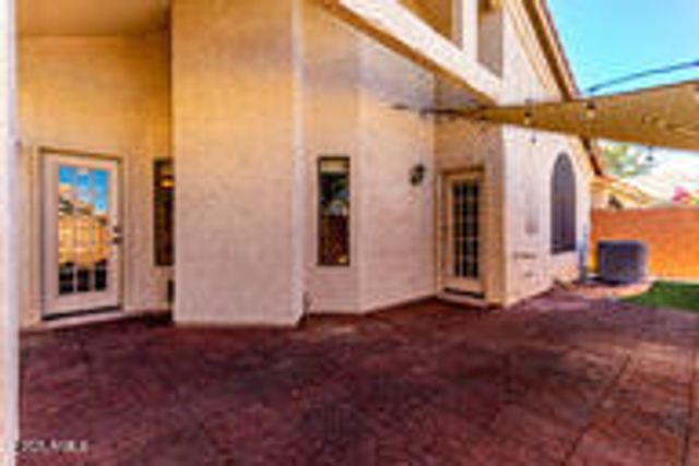 7681 S BONARDEN Lane, Tempe, AZ 85284