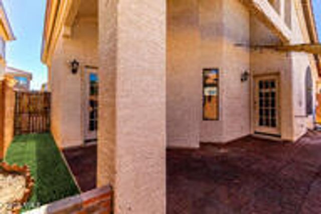 7681 S BONARDEN Lane, Tempe, AZ 85284