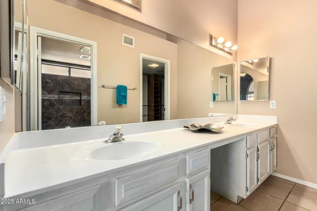 7681 S BONARDEN Lane, Tempe, AZ 85284