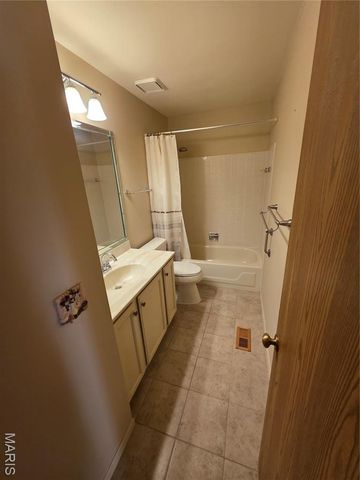 3935 Rhine Court, St Charles, MO 63304