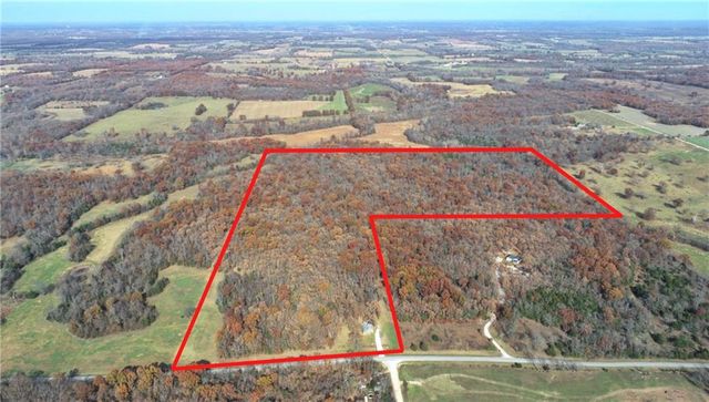 6745 E CC Highway, Stockton, MO 65785