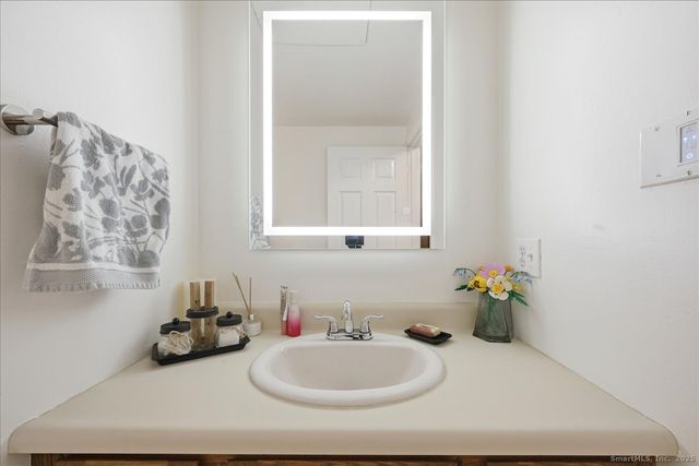 198 Dartmouth Drive, Groton, CT 06355