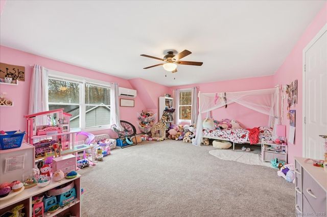 198 Dartmouth Drive, Groton, CT 06355