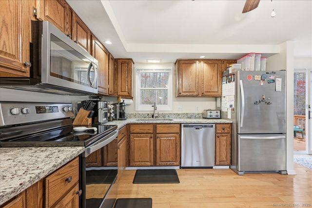 198 Dartmouth Drive, Groton, CT 06355