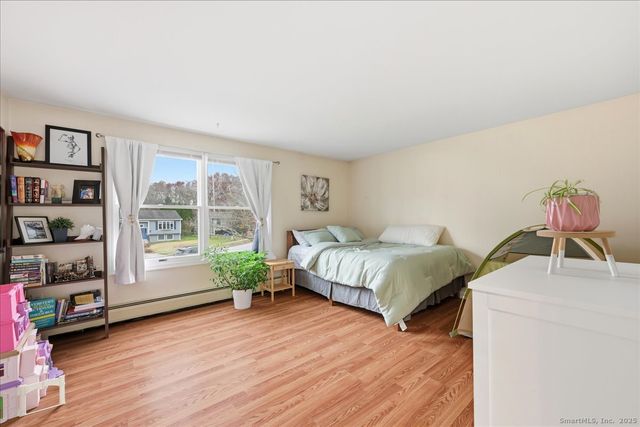 198 Dartmouth Drive, Groton, CT 06355