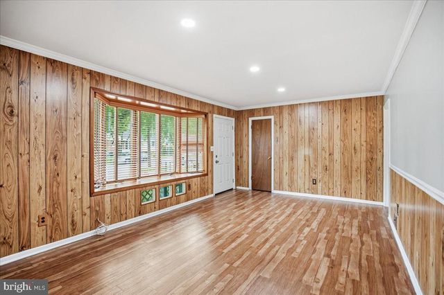 8306 QUENTIN ST, Hyattsville, MD 20784