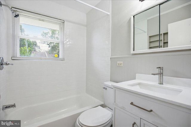 8306 QUENTIN ST, Hyattsville, MD 20784