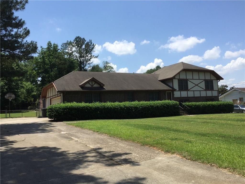 227 Sandra NW Drive, Lilburn, GA 30047