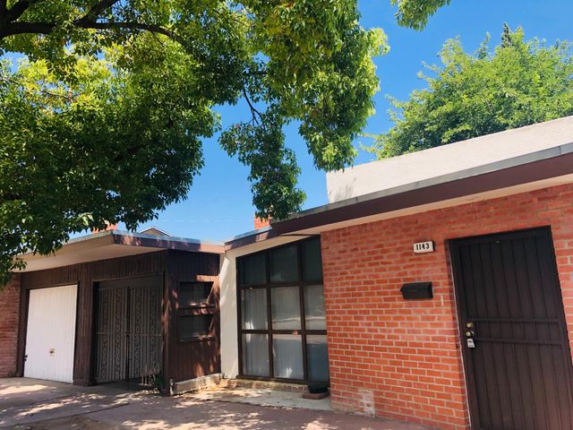 1143 E Simpson Avenue, Fresno, CA 93704