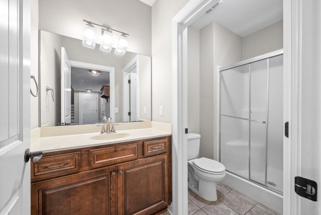 2157 Christina Ct, Hermitage, TN 37076