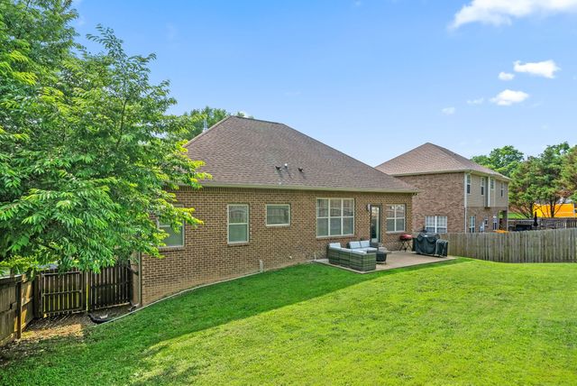 2157 Christina Ct, Hermitage, TN 37076
