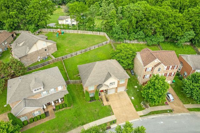 2157 Christina Ct, Hermitage, TN 37076