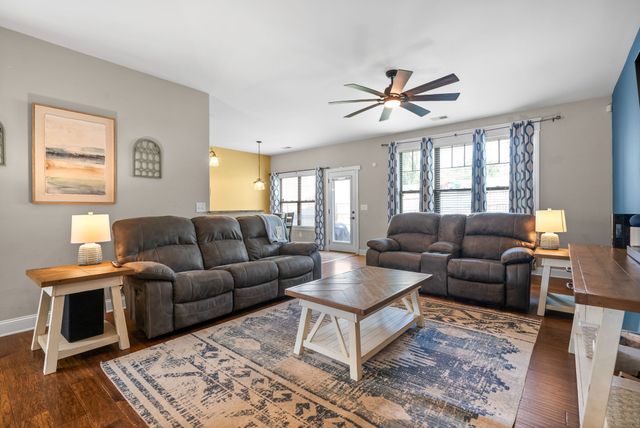2157 Christina Ct, Hermitage, TN 37076