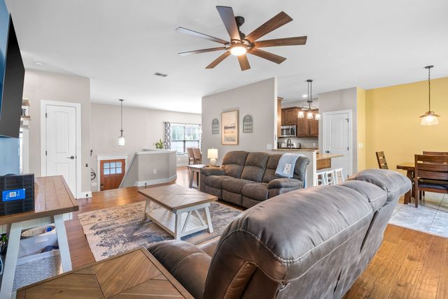 2157 Christina Ct, Hermitage, TN 37076