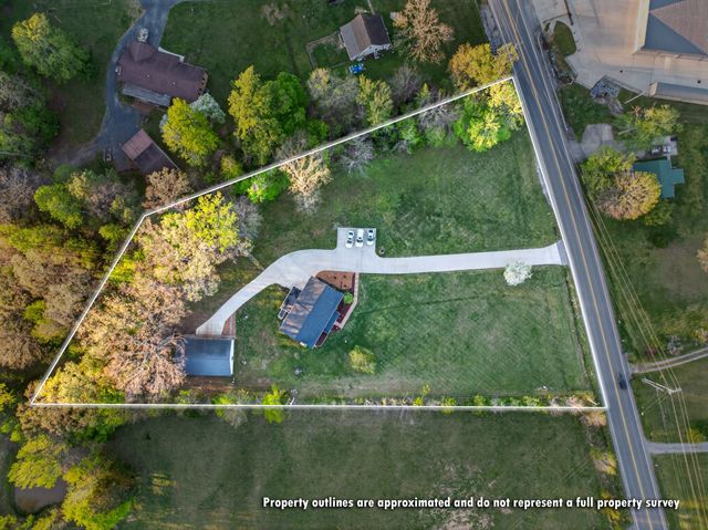 2560 Highway 48, Clarksville, TN 37040