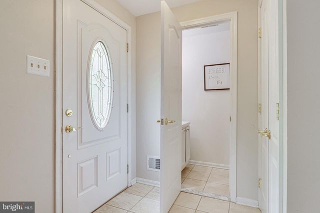 3005 SILENT VALLEY DR, Fairfax, VA 22031