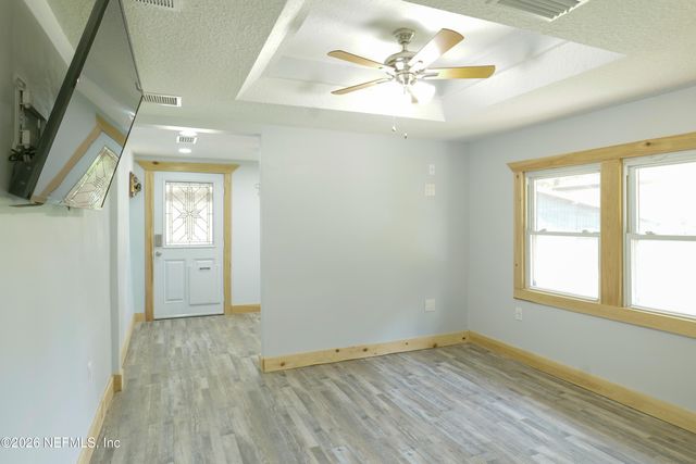 11325 YOUNG Road, Jacksonville, FL 32218
