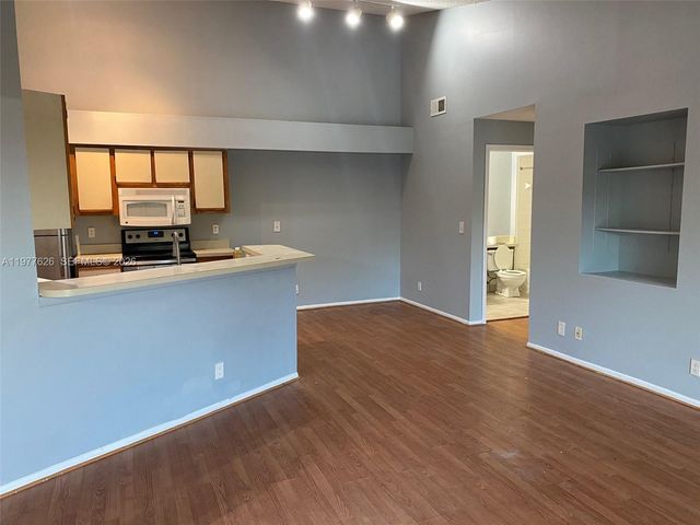 9999 Summerbreeze Dr 618, Sunrise, FL 33322