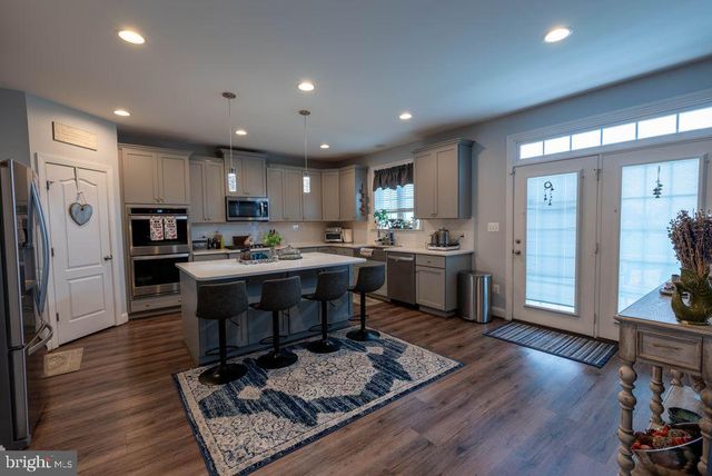 80 QUAKING ASPEN WAY, Charles Town, WV 25414
